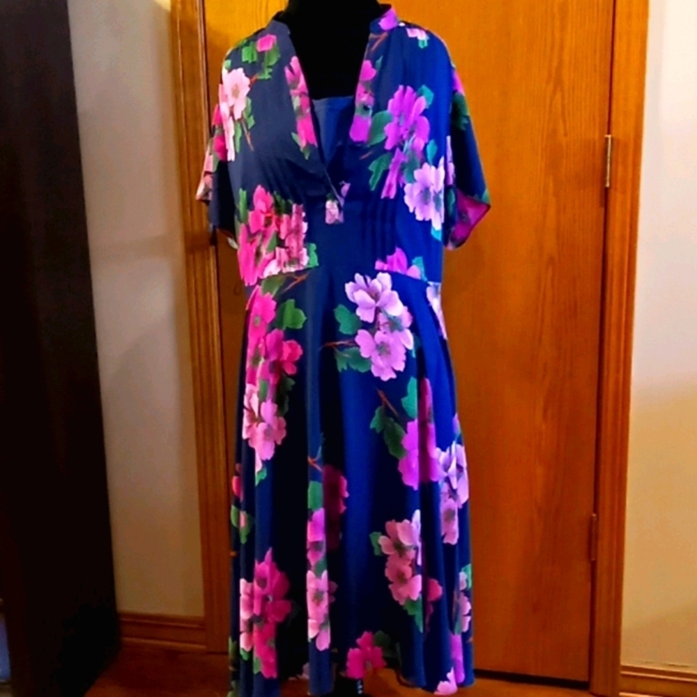 Nanette lepore 2 piece short sleeve floral dress